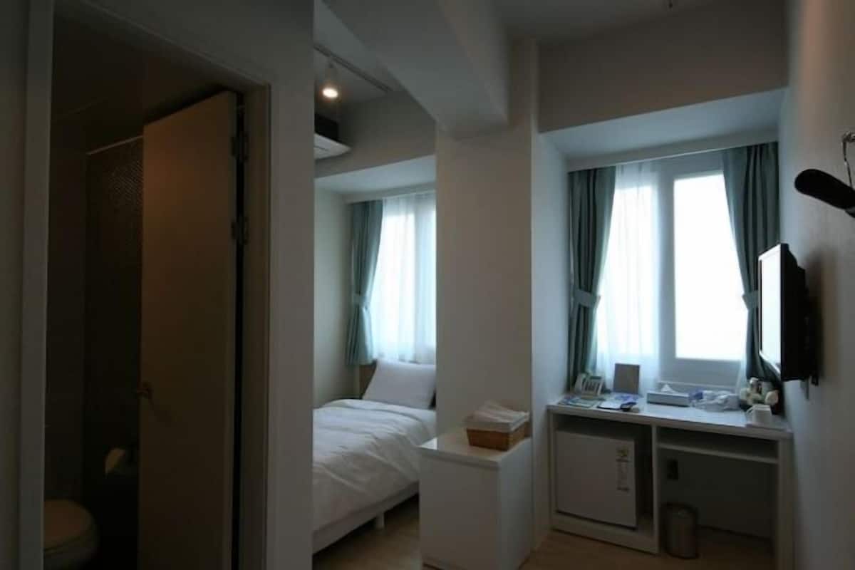 In-room safe, blackout curtains, iron/ironing board, free WiFi