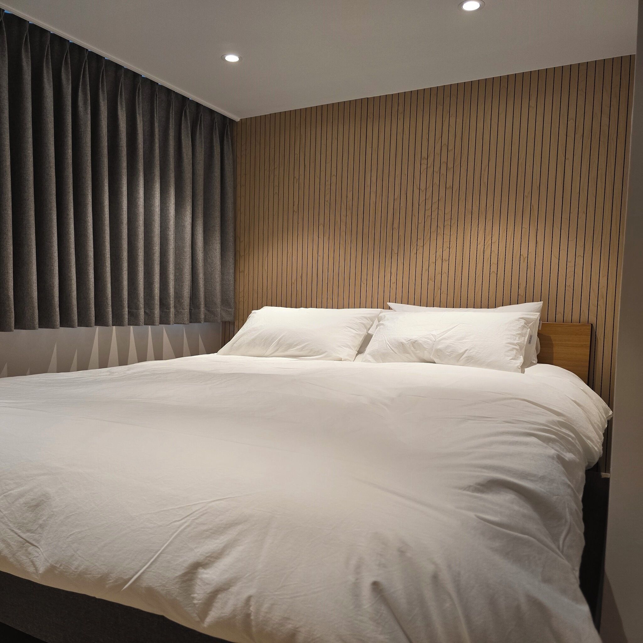 Double Room, 1 Double Bed (Non-Korean Nationals Only) | In-room safe, blackout curtains, iron/ironing board, free WiFi