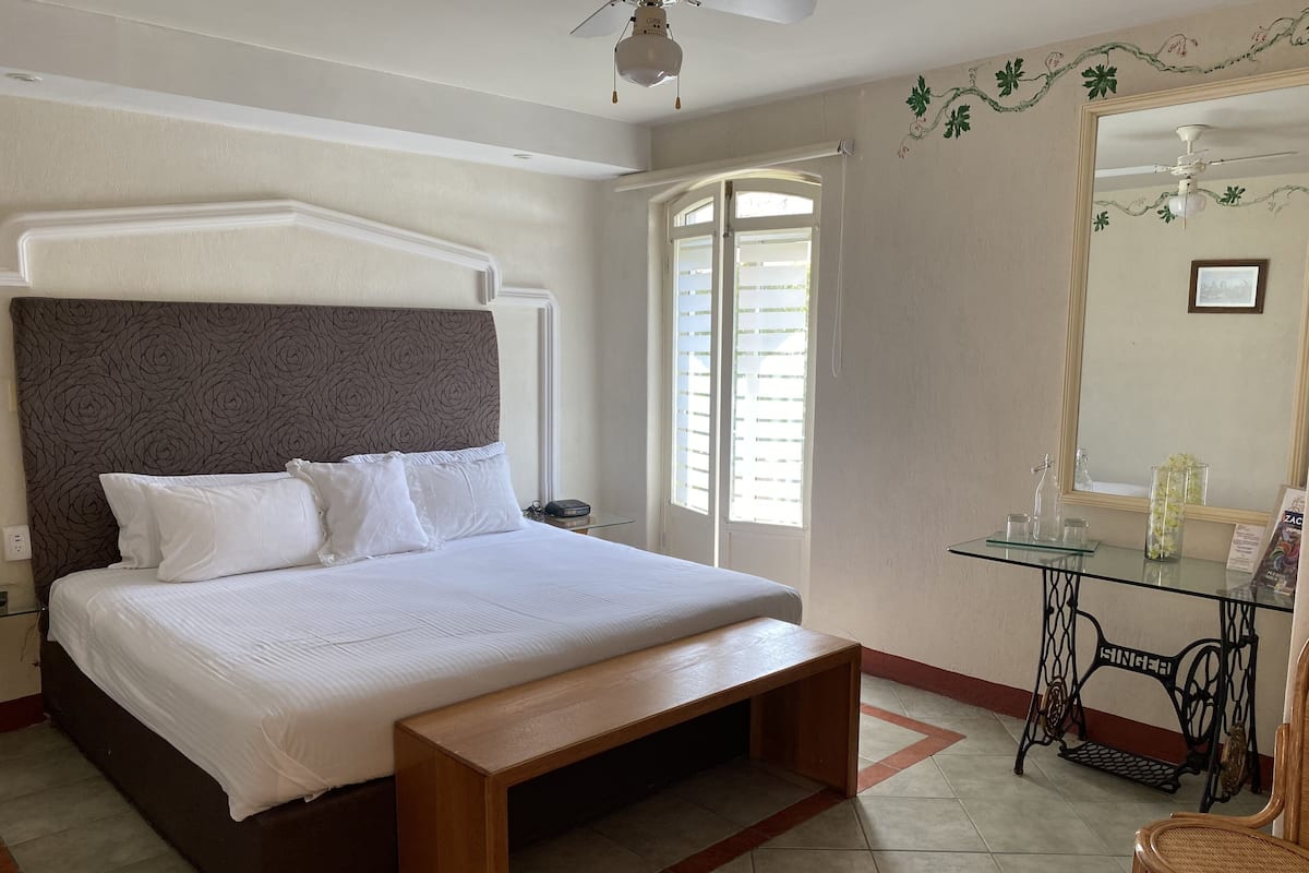 Superior Room | In-room safe, iron/ironing board, free WiFi, bed sheets