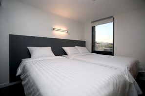 Blackout drapes, free WiFi, bed sheets - KSTAR Metro Hotel (Seoul)