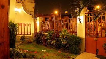 Hiên