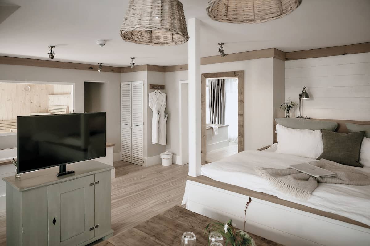 Camera Premium, sauna | 1 camera, biancheria da letto di alta qualità, una cassaforte in camera