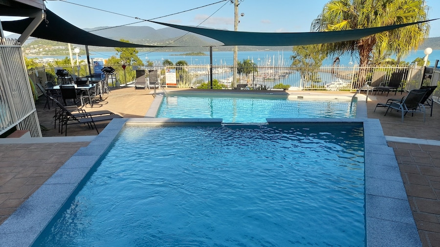 Airlie Apartments