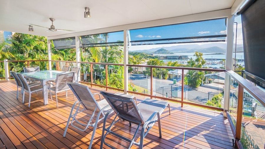 Airlie Apartments