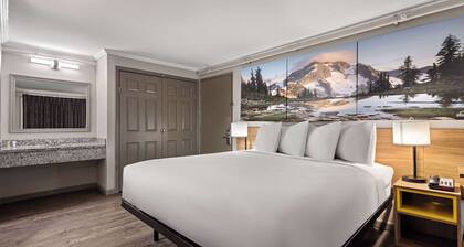 Days Inn by Wyndham Lakewood South Tacoma