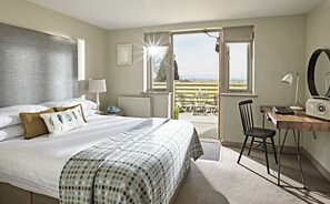 Desk, iron/ironing board, free WiFi