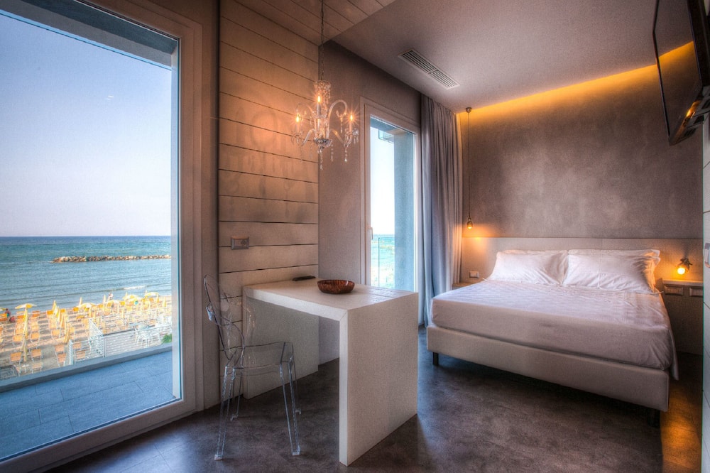 Bell Suite Hotel