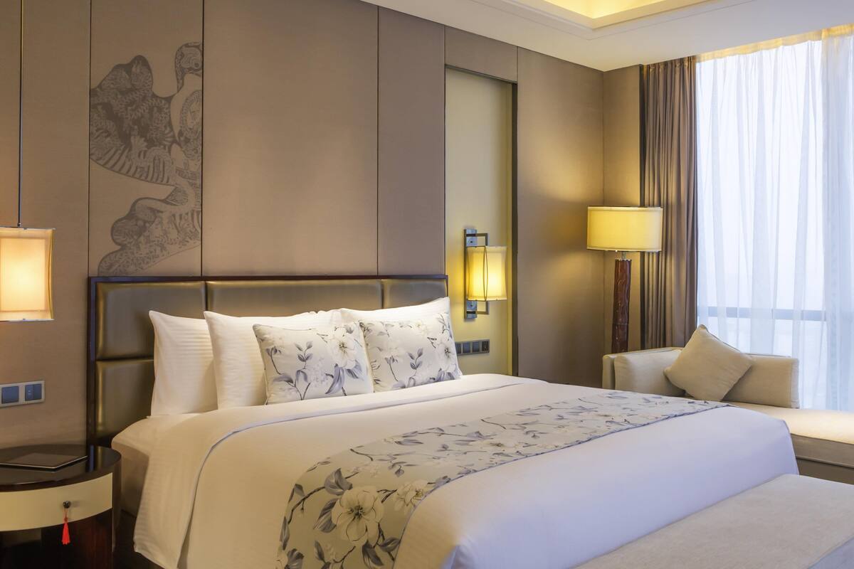 1 sovrum, sängtillbehör av högsta kvalitet och minibar