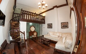 Minibar, in-room safe, free WiFi, bed sheets - Hotel Luna (Vigan)