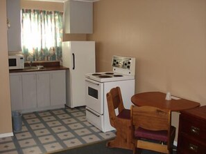 Studio, Kitchenette | Private kitchen