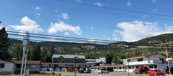 Sportsman Motel