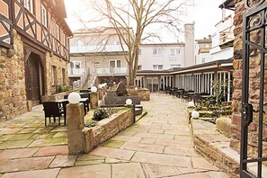 Terrace/patio - Hotel Palatina (Neustadt an der Weinstrasse)