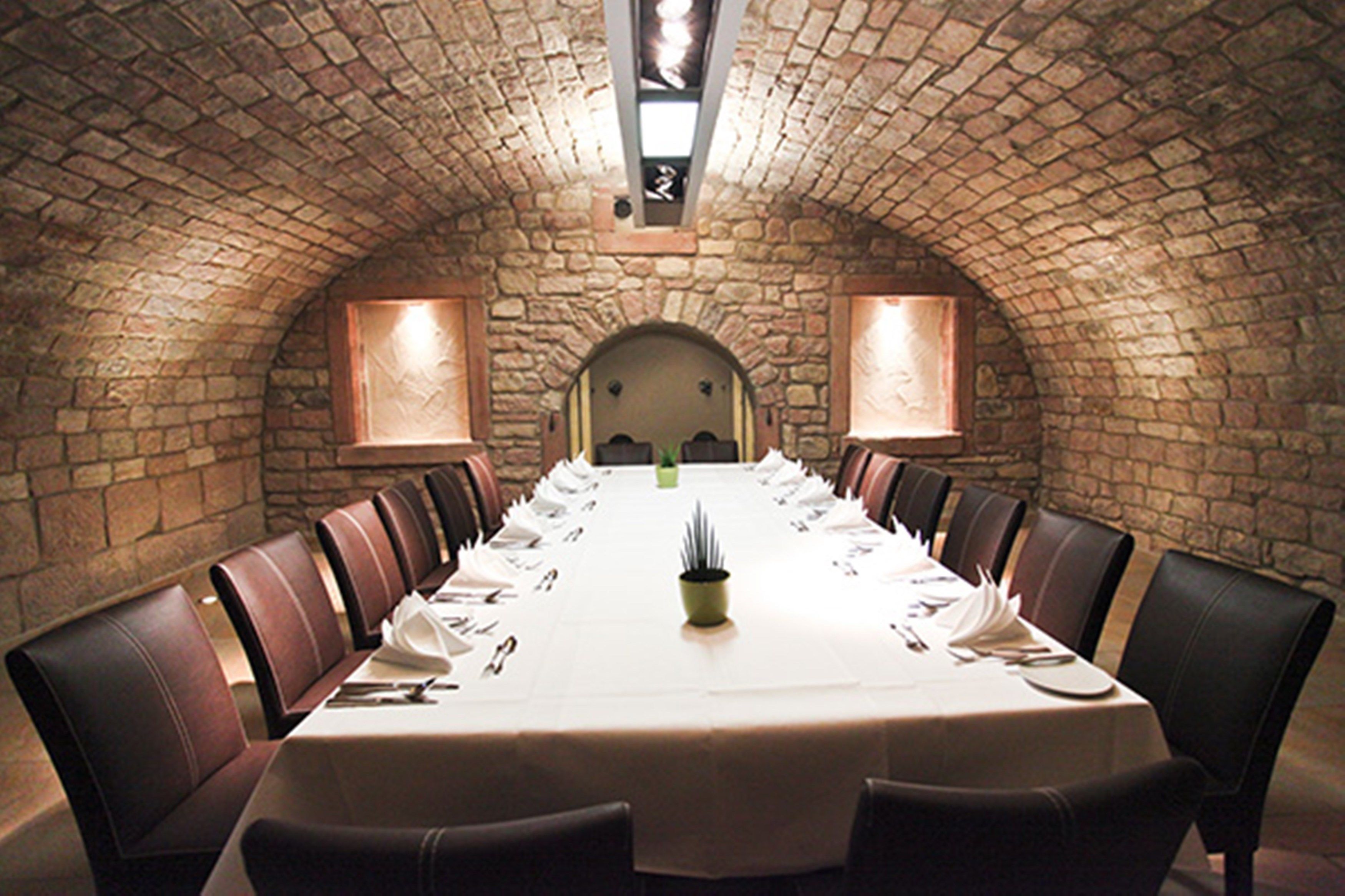 dinner served, local cuisine, al fresco dining