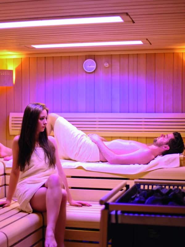 Phòng tắm hơi, trị liệu toàn thân, massage Thụy Điển, massage thể thao