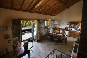 Family Apartment, 2 Bedrooms | Private kitchenette