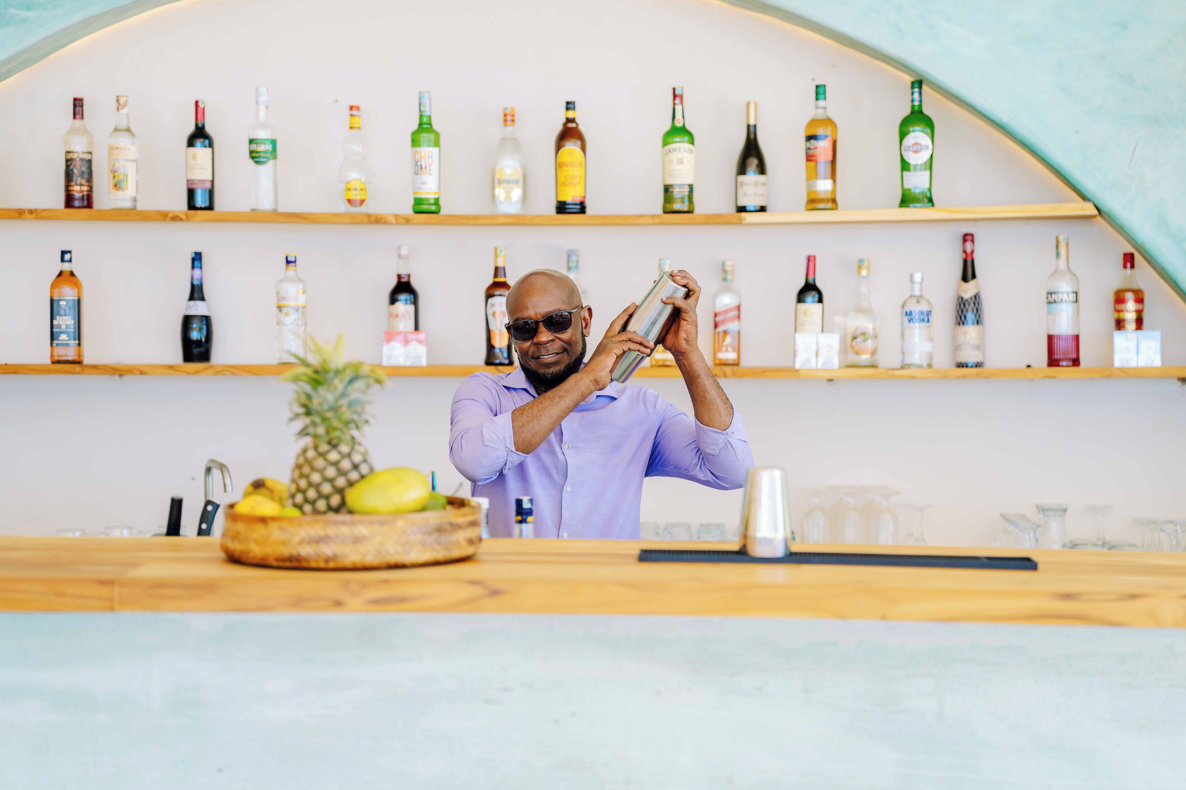 3 restaurantes, se sirven comidas, cenas, brunch y cocina internacional