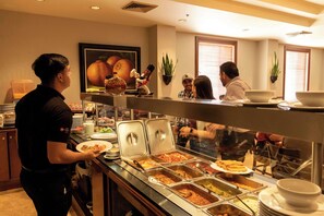 Breakfast, lunch, dinner served; international cuisine - Best Western Plus Los Mochis (Los Mochis)