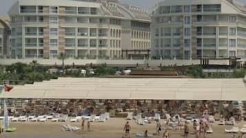 Private beach, sun loungers, beach umbrellas, beach towels