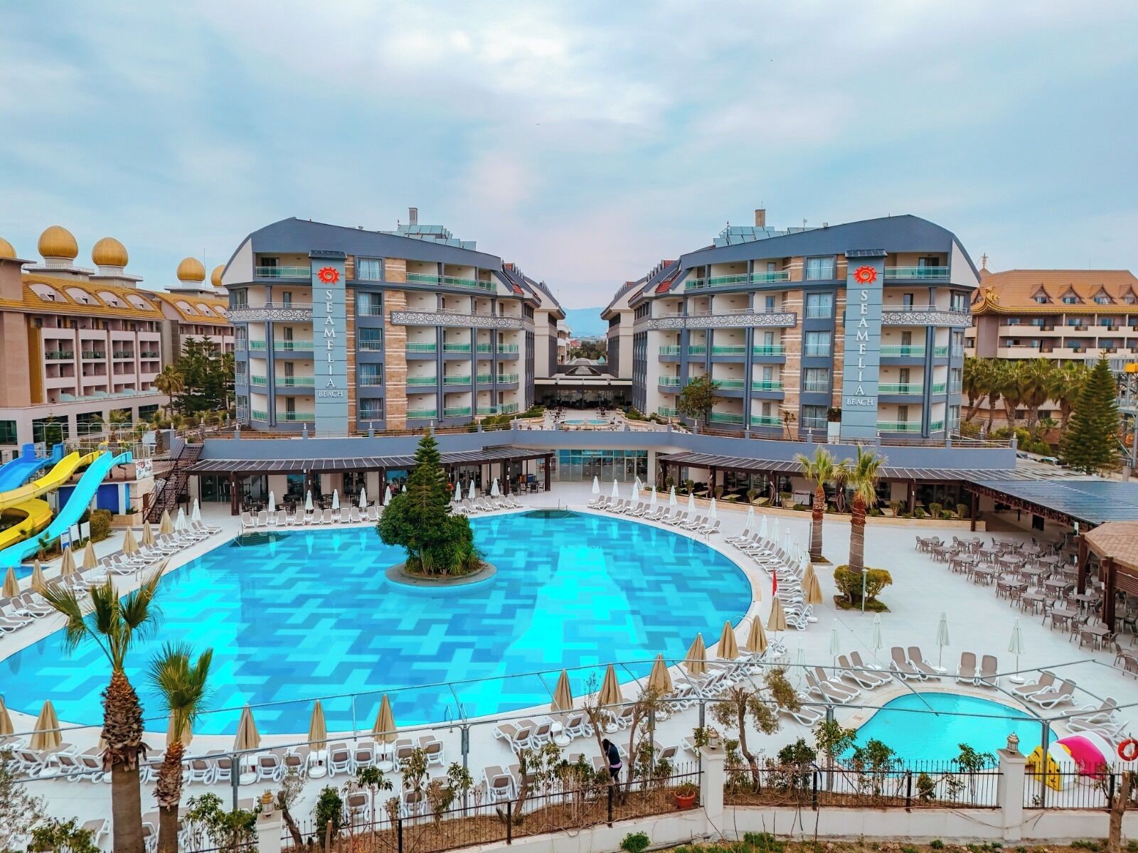 Indoor pool, 2 outdoor pools, pool umbrellas, sun loungers