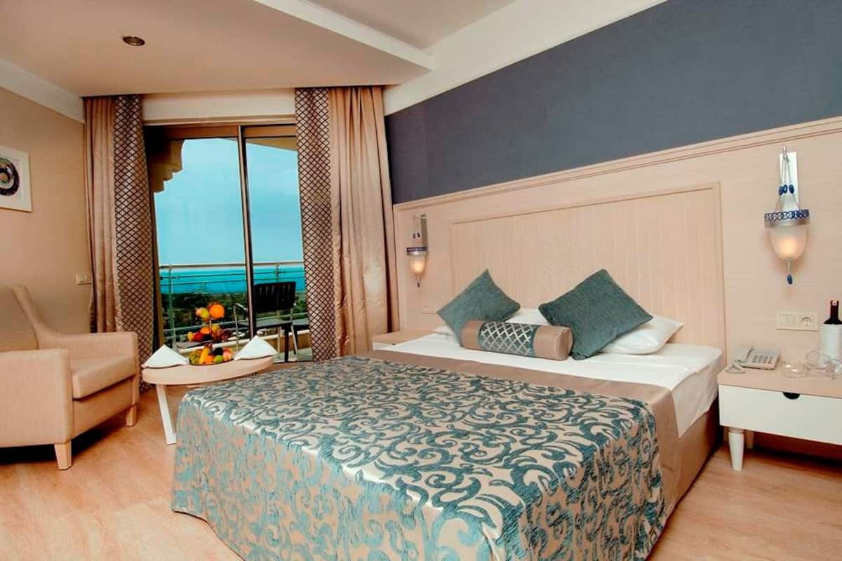 Standard Double or Twin Room, Partial Sea View | View from room
