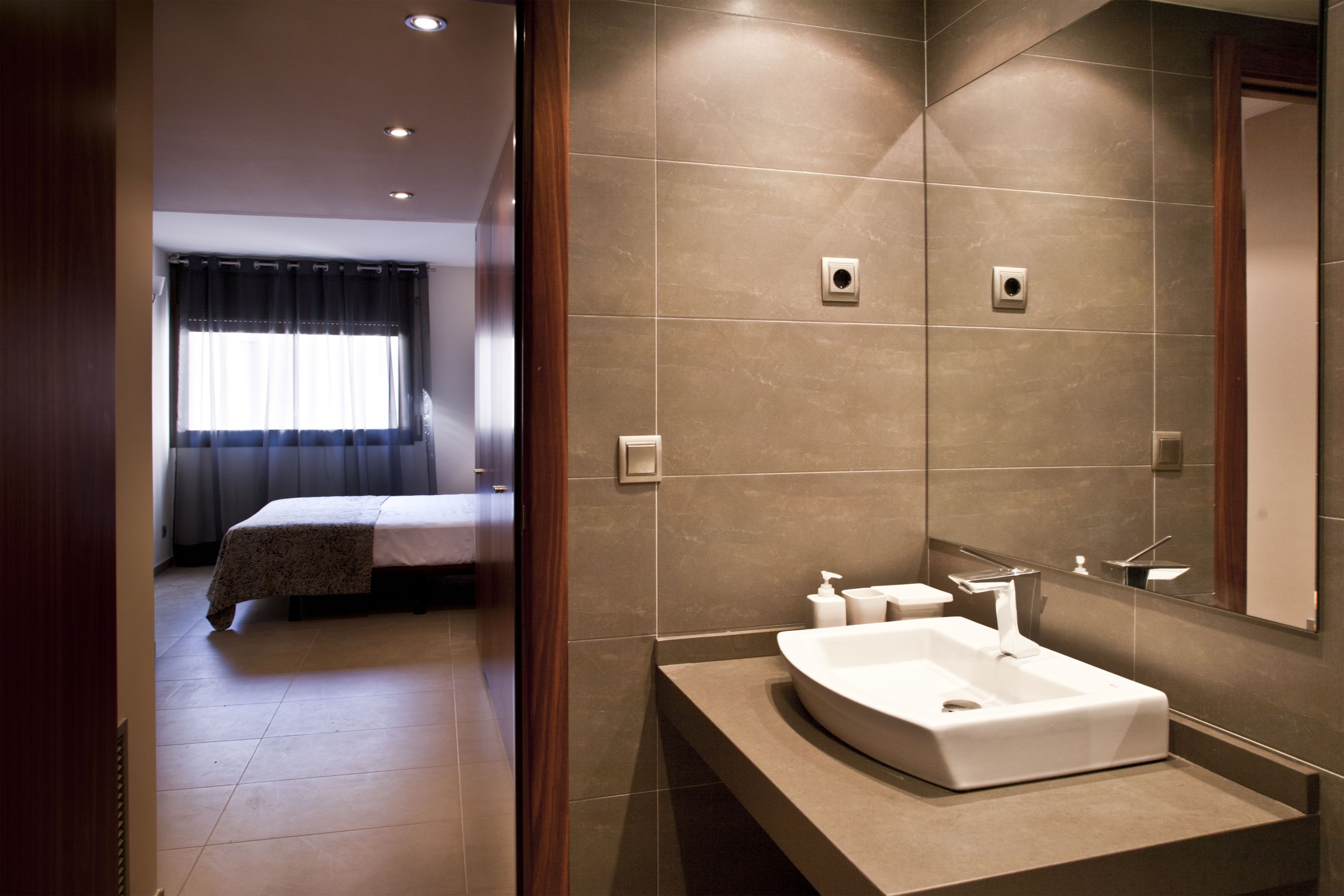 duplex apartment, 2 bedrooms, patio | bathroom | shower, hair dryer, slippers, bidet