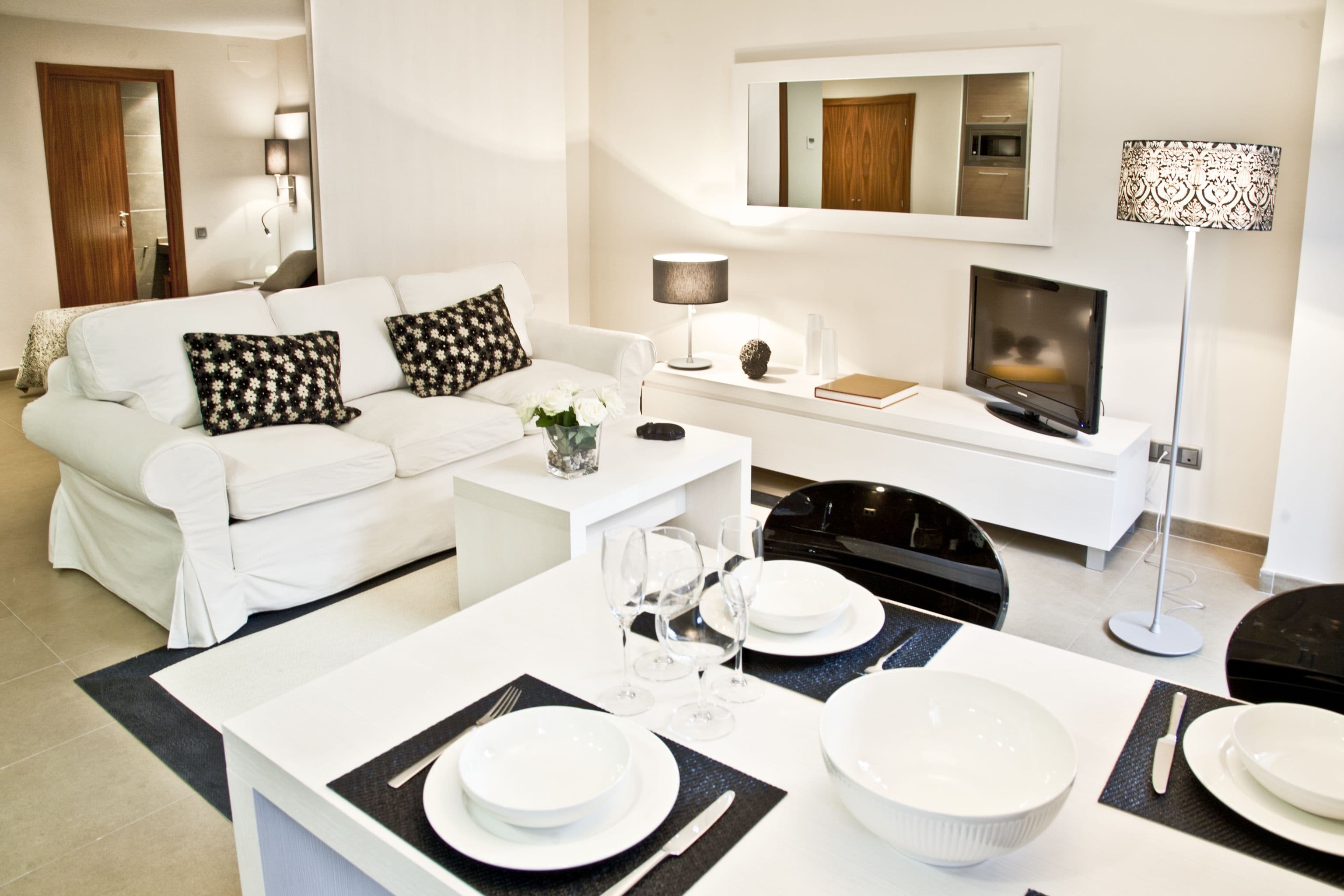 apartment, 1 bedroom (3-4 adults) | living room | 32-inch lcd tv with digital channels, tv