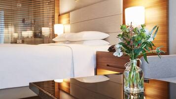 1 dormitori, caixa forta a l'habitació i escriptori