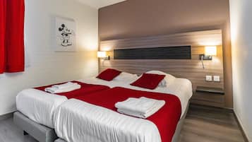 Chambre avec lits jumeaux | Bureau, chambres insonorisées, Wi-Fi gratuit, draps fournis