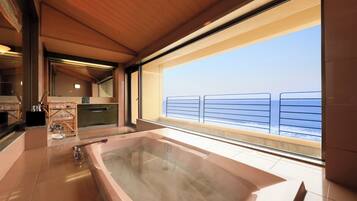Family Room with Private Bathroom, Non Smoking | Minibar, desk, bed sheets