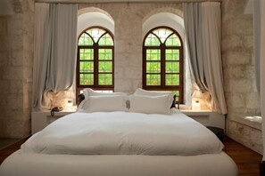 Sábanas de algodón egipcio, ropa de cama hipoalergénica y minibar 