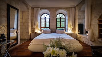Sábanas de algodón egipcio, ropa de cama hipoalergénica y minibar