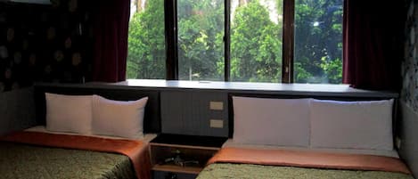 Individually decorated, free WiFi, bed sheets