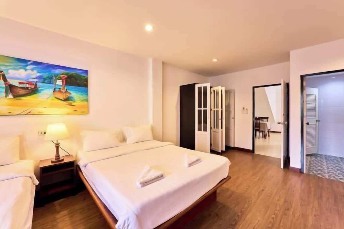 1 bedroom, in-room safe, blackout curtains, free WiFi