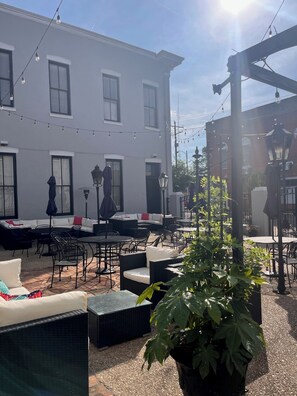 Courtyard - Hotel 27  (Greenville)