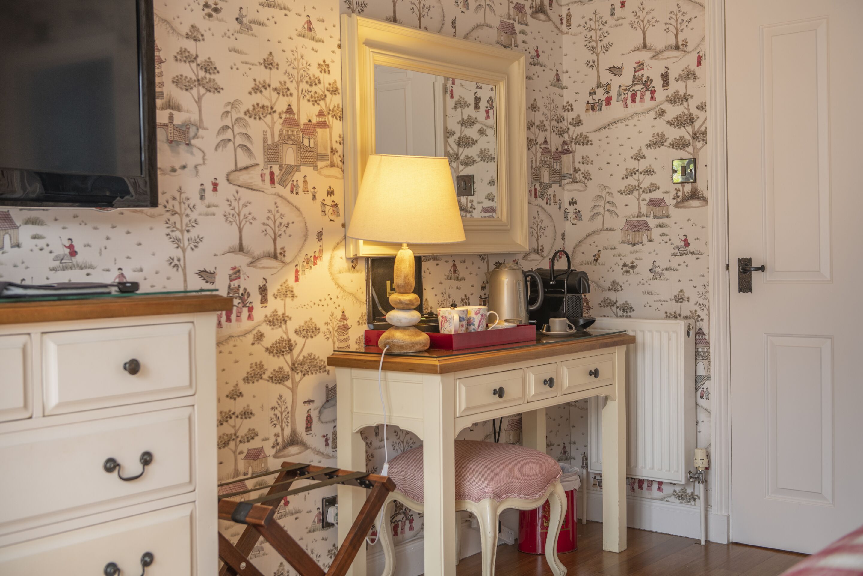 Superior Double or Twin Room, Ensuite, Garden View (The Wadenhoe) | 1 bedroom, travel crib, bed sheets