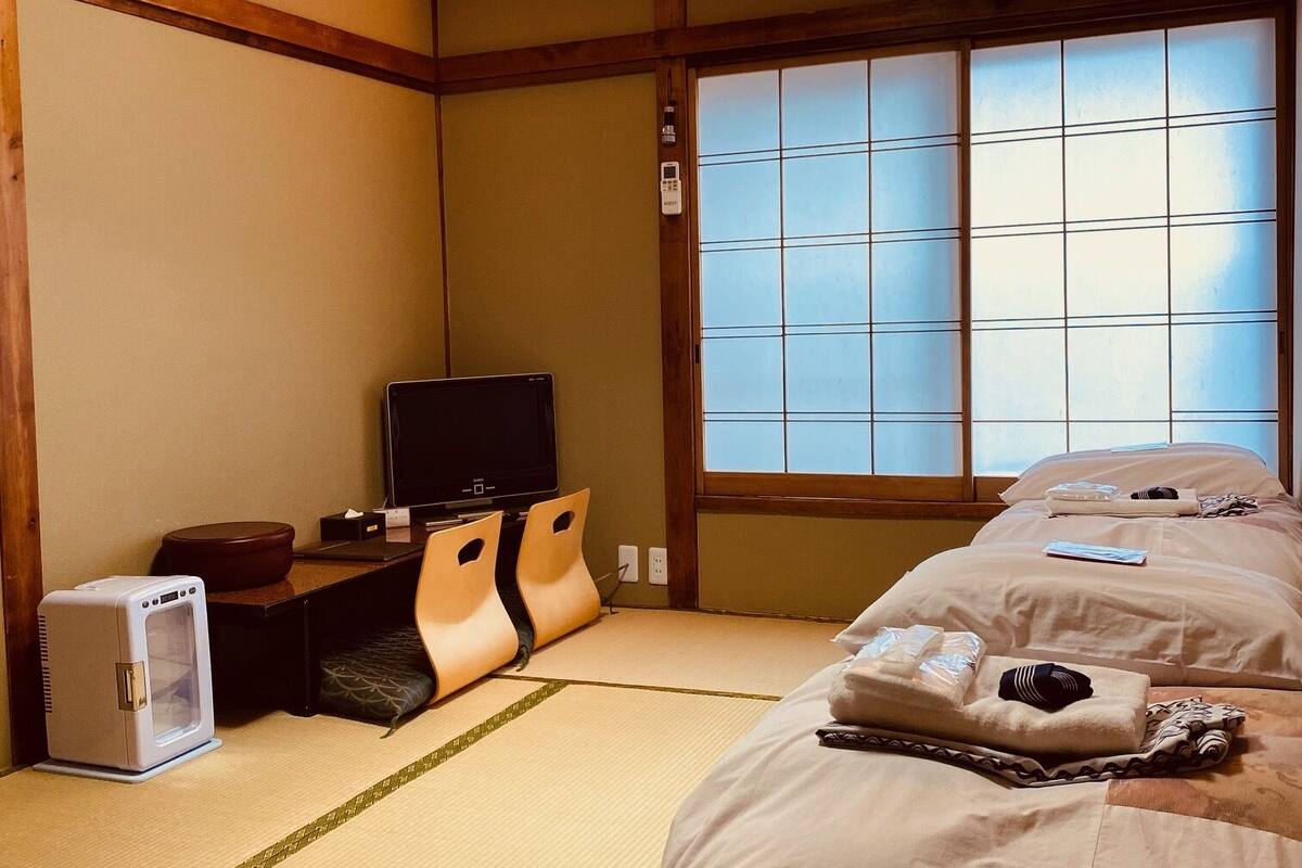 传统双床房, 无烟房, 公共浴室 (Japanese Style) | 免费 WiFi、床单
