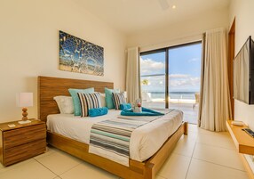 Luxury Penthouse, 3 Bedrooms, Ocean View | In-room safe, individually furnished, soundproofing, iron/ironing board