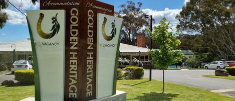 Façana frontal de l'allotjament