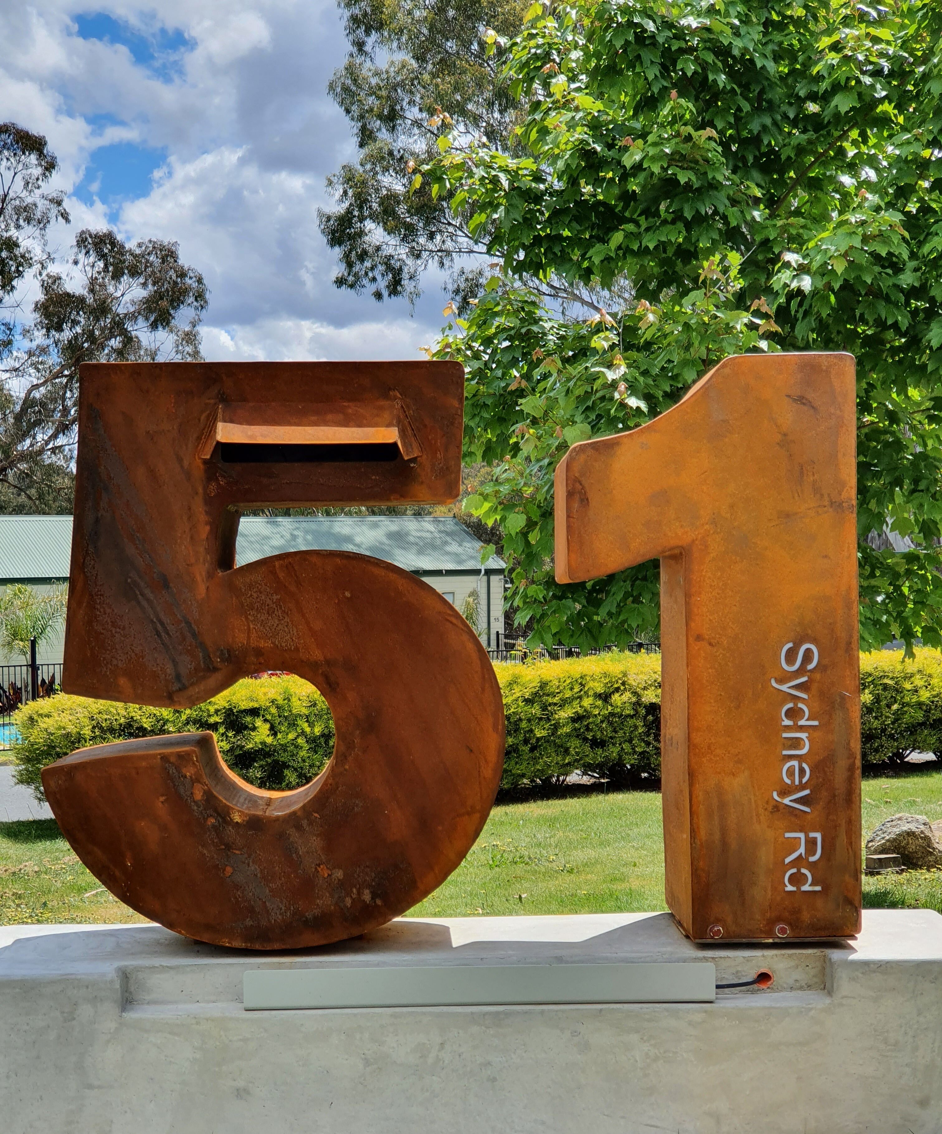 施設の正面