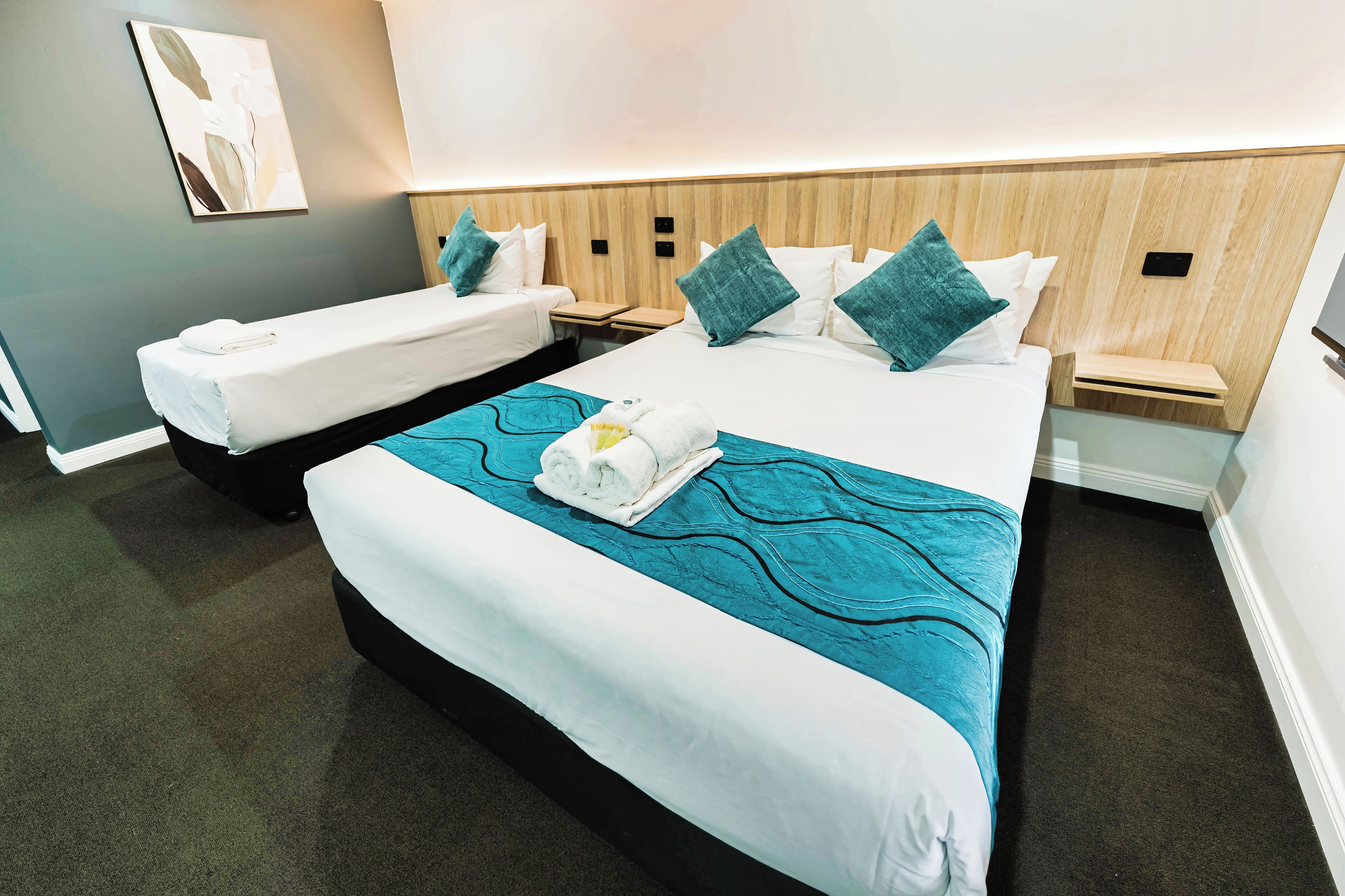 高級寢具、獨特設計、獨特裝修、書桌