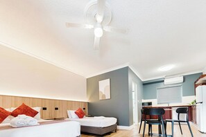Family Apartment - Not Pet Friendly | Premium bedding, individually decorated, individually furnished, desk - Country 2 Coast Coffs Harbour Motor Inn (Coffs Harbour)