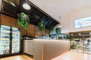 Bar (di hartanah)