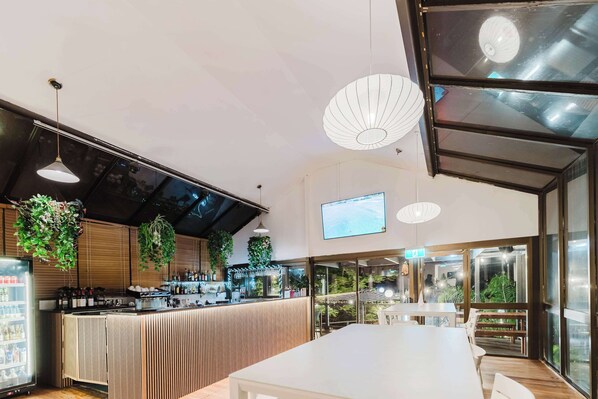 Bar (on property) - Country 2 Coast Coffs Harbour Motor Inn (Coffs Harbour)