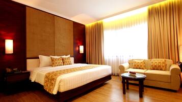 Suite Eksekutif | Brankas, kedap suara, dan Wi-Fi gratis