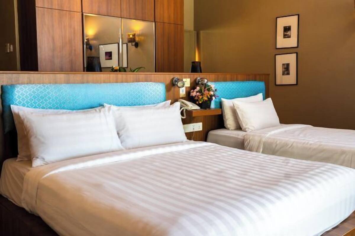 In-room safe, desk, blackout curtains, soundproofing