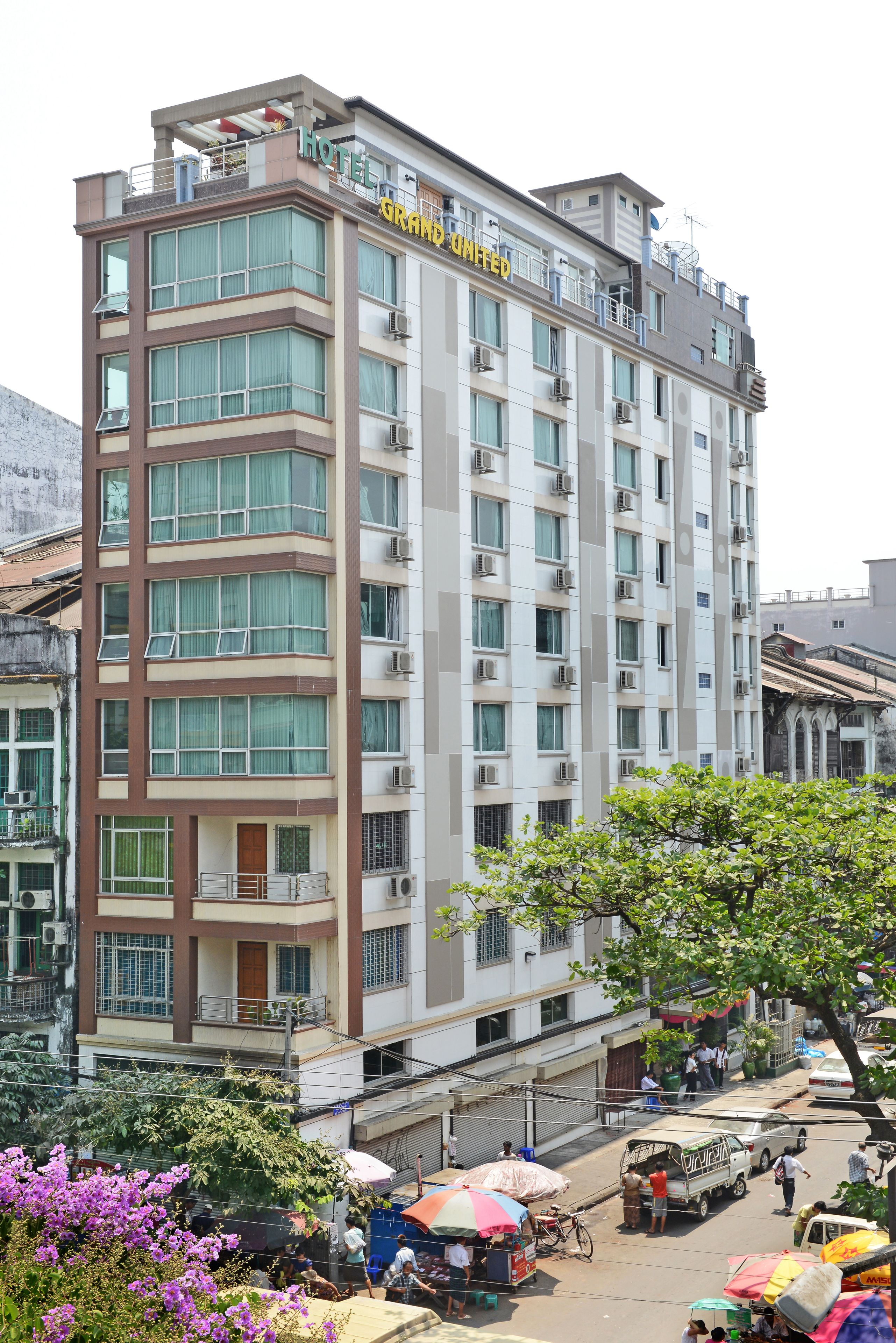 المنشأة من الخارج