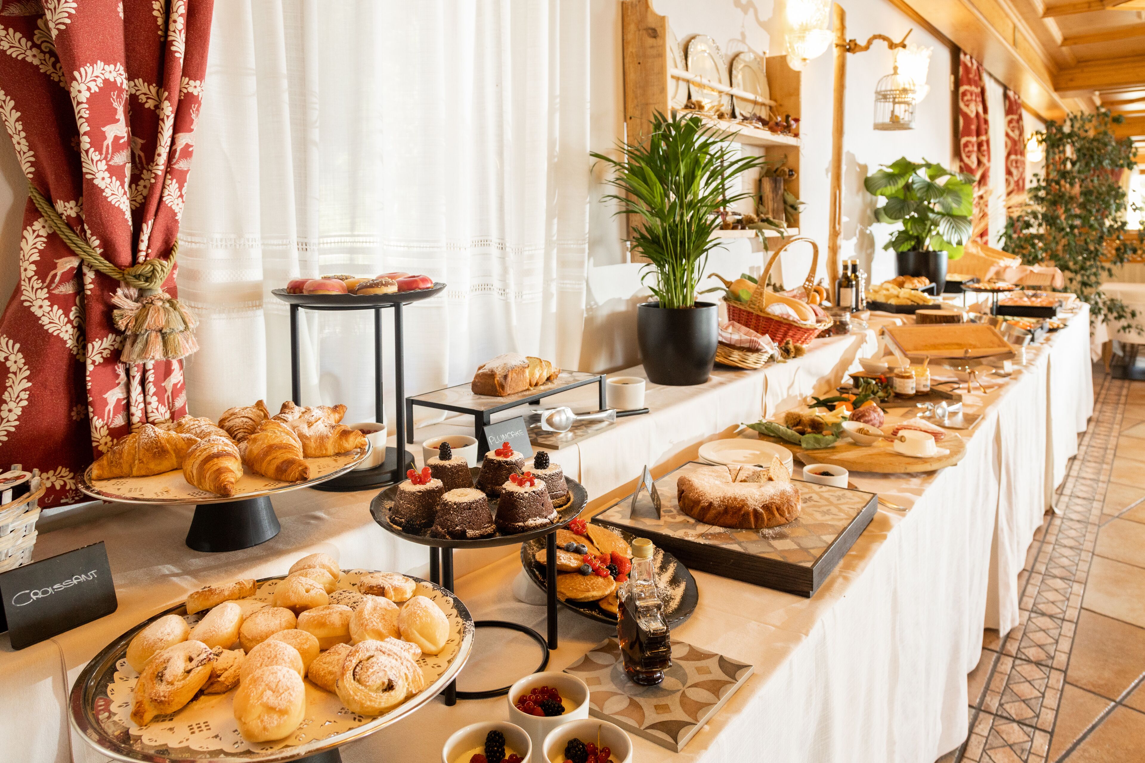 Esmorzar diari d'estil bufet (10 EUR per persona) 