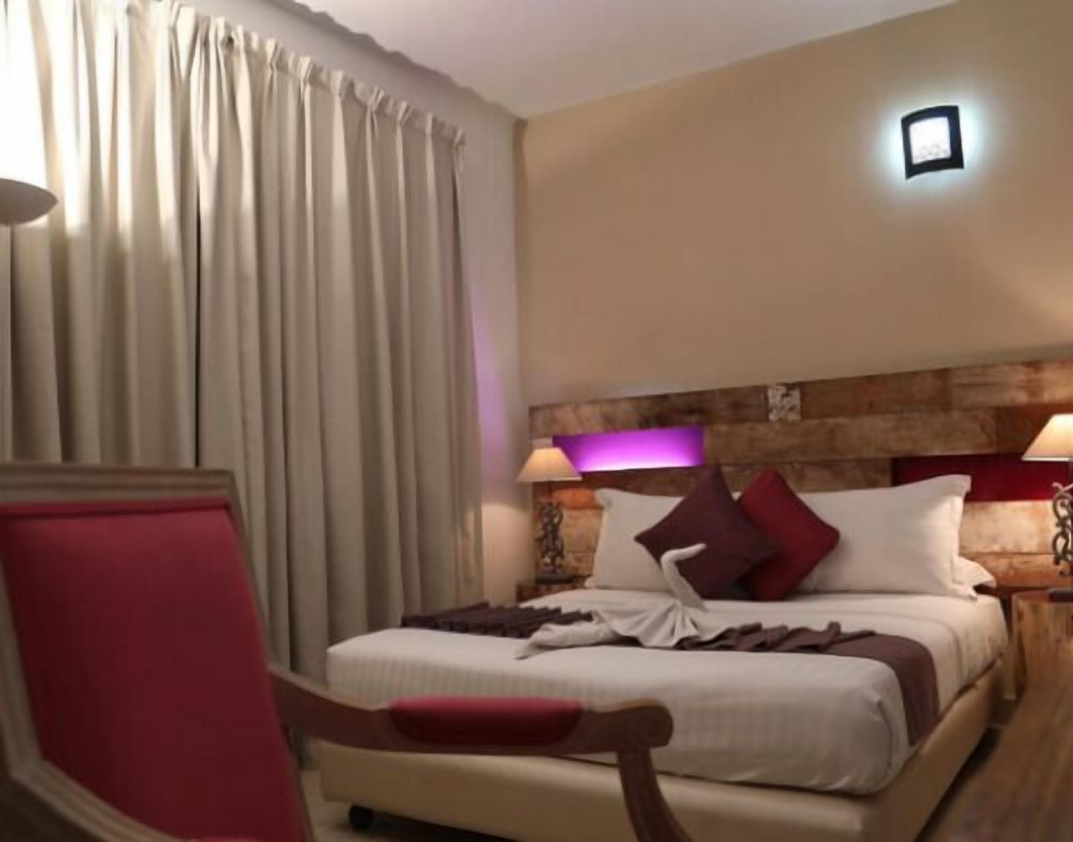 In-room safe, desk, blackout drapes, soundproofing