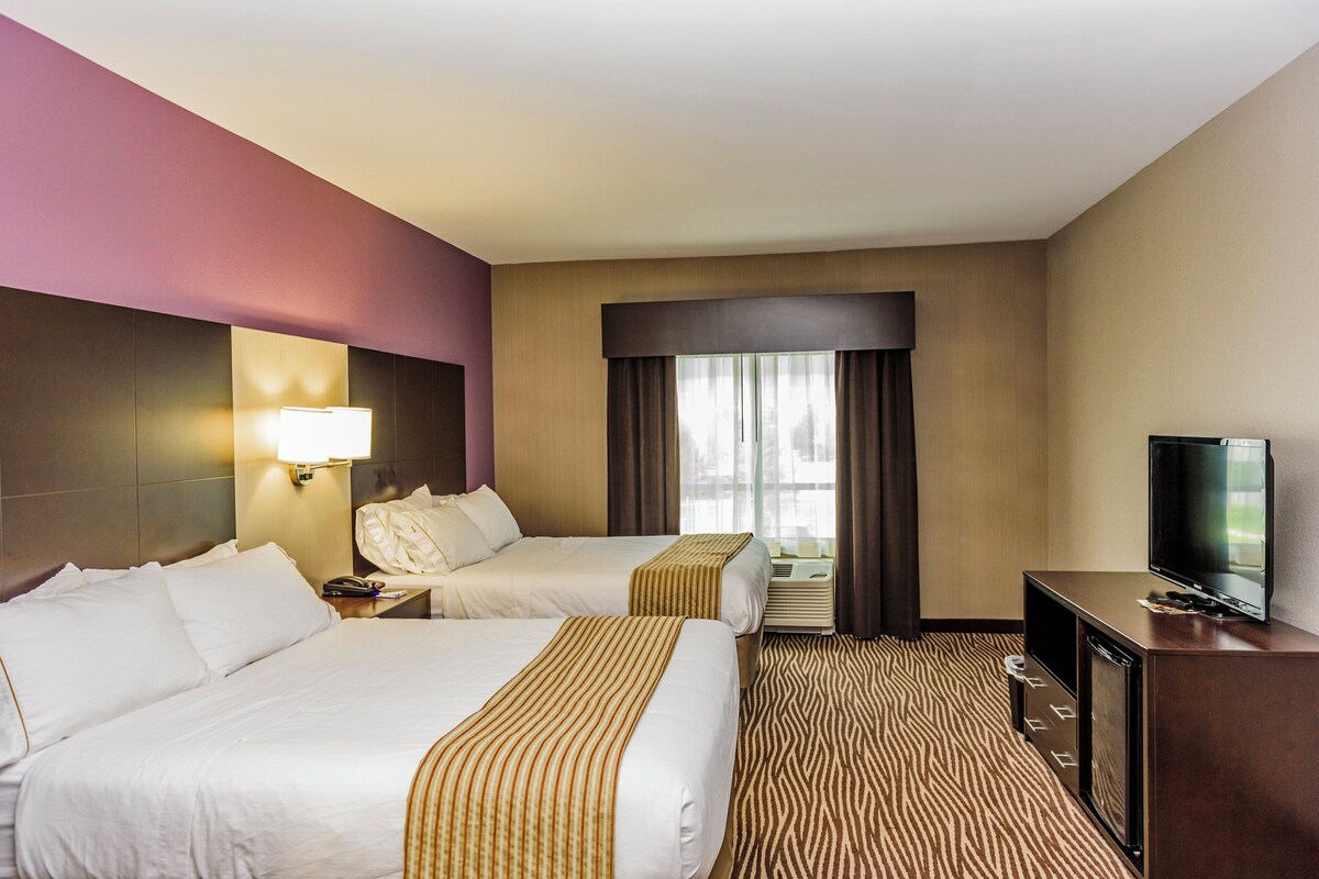 Standard Room, 2 Queen Beds, Accessible (Mobility Roll-In Shower) | Desk, blackout drapes, iron/ironing board, rollaway beds (surcharge)