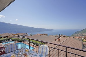 Superior-Apartment, 2 Schlafzimmer, Seeblick | 2 Schlafzimmer, Daunenbettdecken, Zimmersafe, Schreibtisch